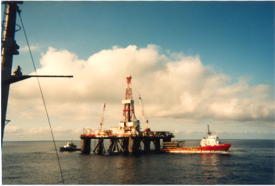 Rig and support vessel for the Blackback project