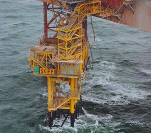Installing Shell's Skiff wellhead platform, North Sea
